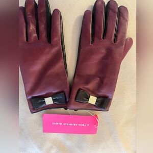 NWT Kate Spade Leather Colorblock Bow Logo Tech Gloves